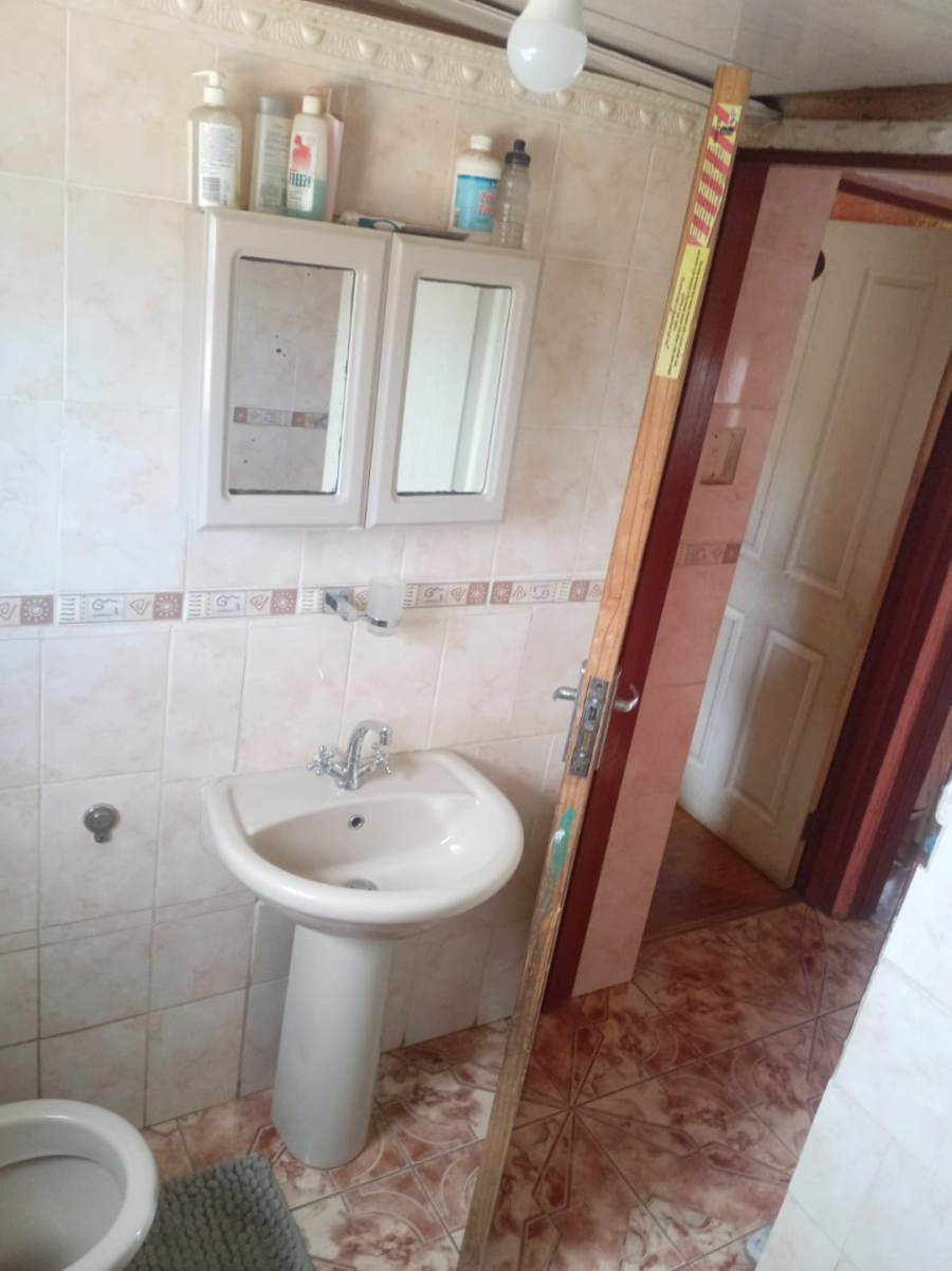 2 Bedroom Property for Sale in Mdantsane Nu 16 Eastern Cape